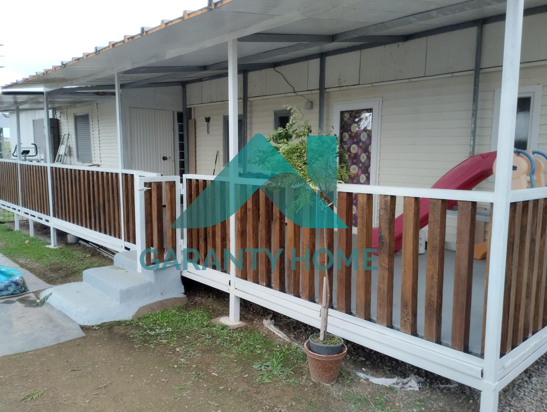 Terrassa de Casa o xalet en venda en Sierra de Fuentes amb Piscina i Moblat