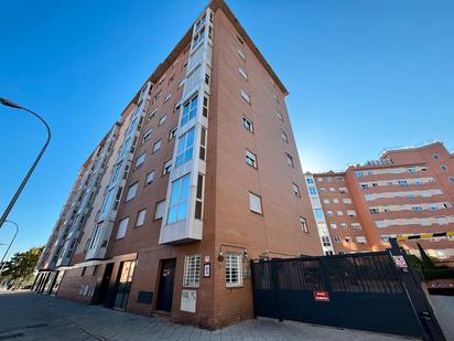 Exterior view of Flat for sale in  Madrid Capital  with Air Conditioner, Heating and Private garden