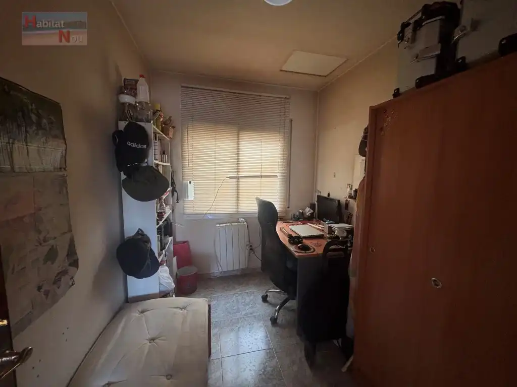 Bedroom of Flat for sale in La Bisbal del Penedès  with Air Conditioner and Oven