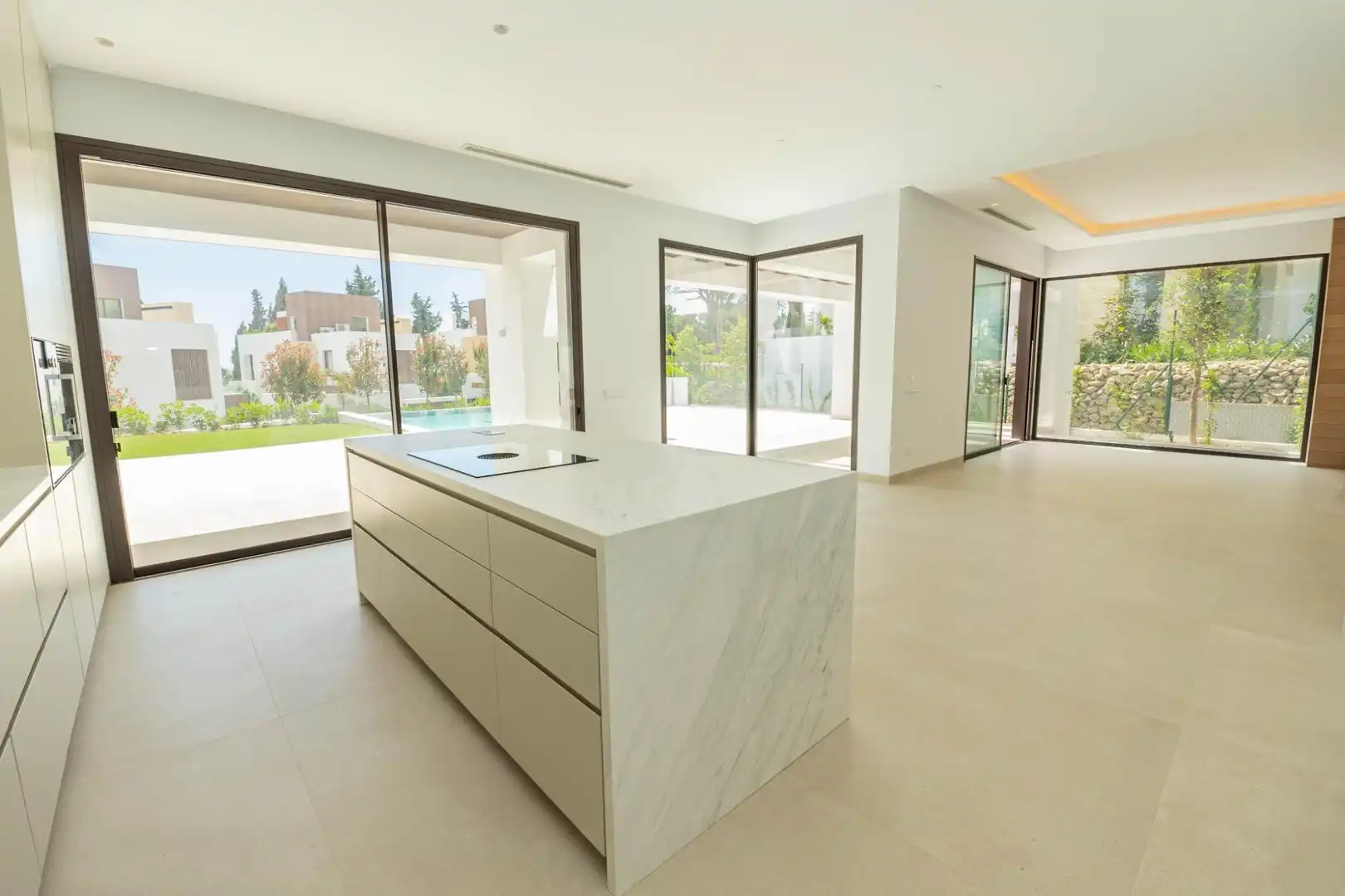 Cocina de Casa o chalet en venta en Marbella con Aire acondicionado, Jardín privado y Terraza