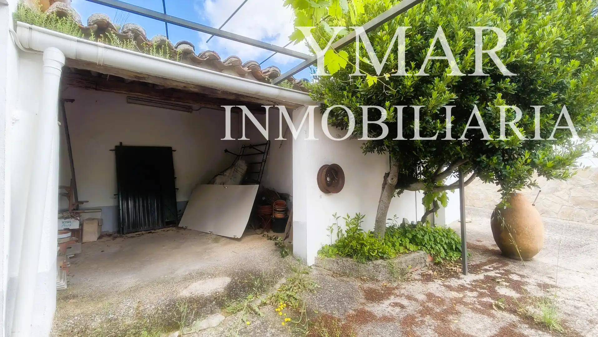 Vista exterior de Casa o chalet en venta en Robledo del Mazo con Calefacción y Amueblado
