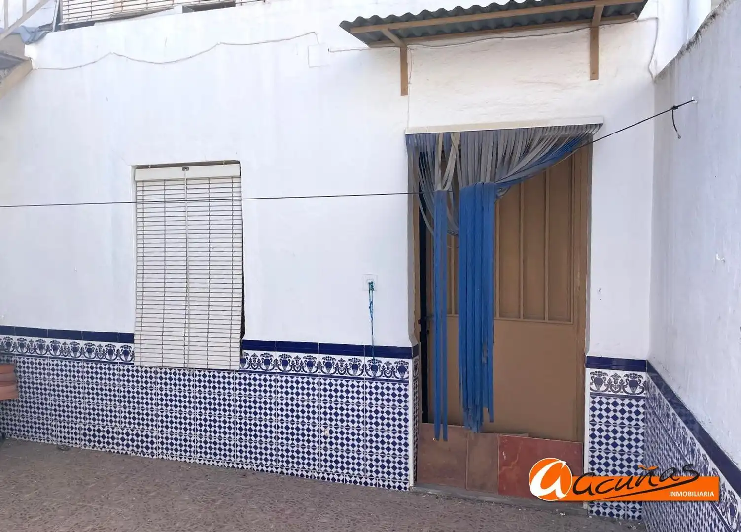 Vista exterior de Casa adosada en venta en Alameda con Trastero