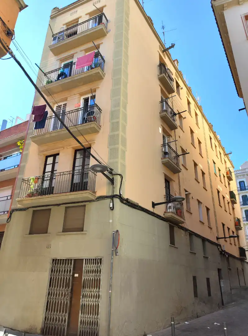 Exterior view of Buildings for sale in Barcelona