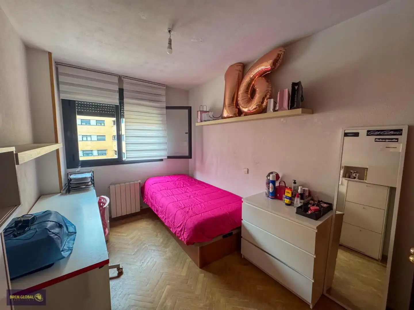 Habitación de Piso en venta en Madrid con Aire acondicionado, Calefacción y Jardín privado