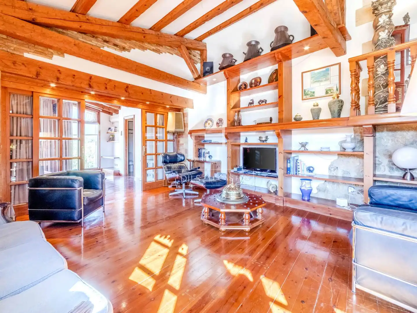 Sala d'estar de Finca rústica en venda en Castellet i la Gornal amb Jardí privat, Parquet i Terrassa