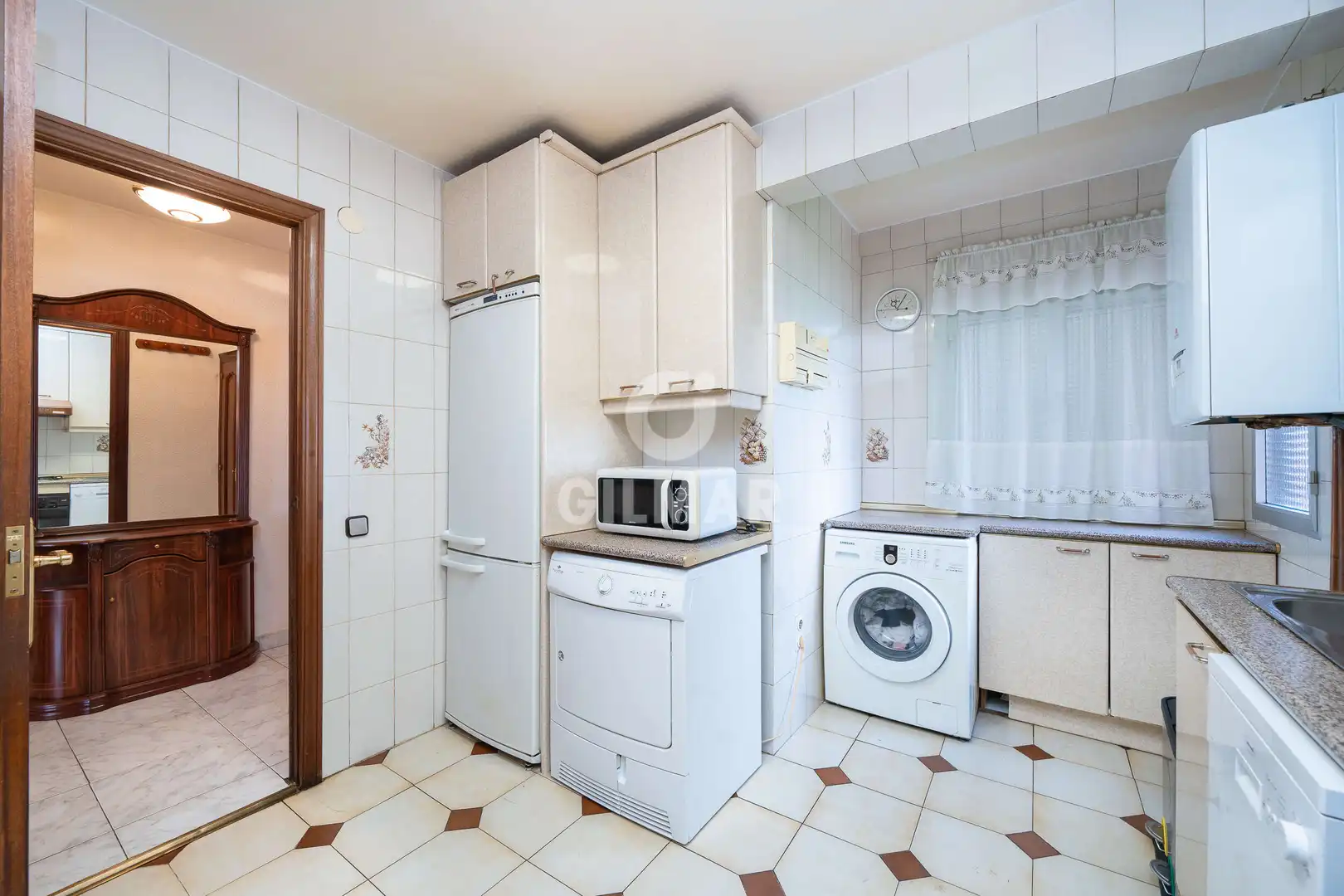 Cocina de Piso en venta en Madrid con Calefacción y Balcón