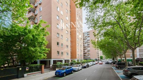 Foto 4 de Piso en venta en Sangenjo, La Paz, Madrid Capital