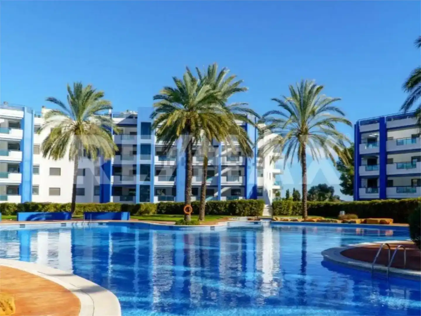 Außenansicht von Wohnungen zur Miete in Santa Eulària des Riu mit Klimaanlage und Schwimmbad