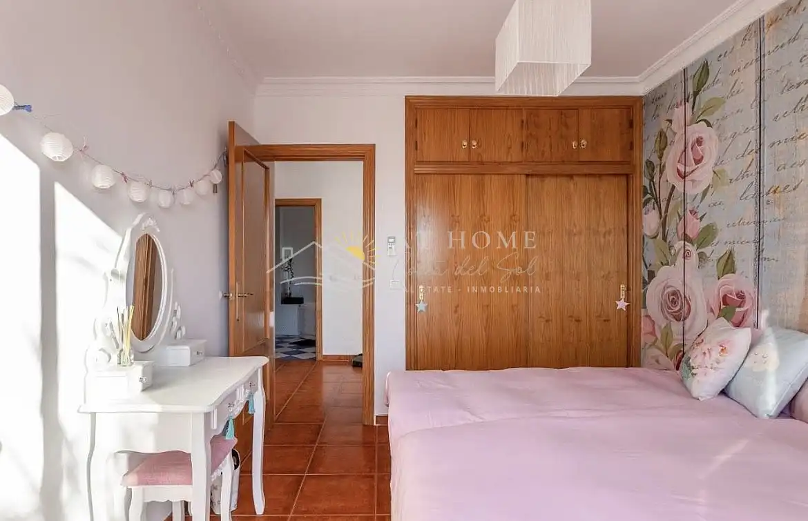 Habitación de Casa o chalet en venta en Nerja con Terraza, Piscina y Horno