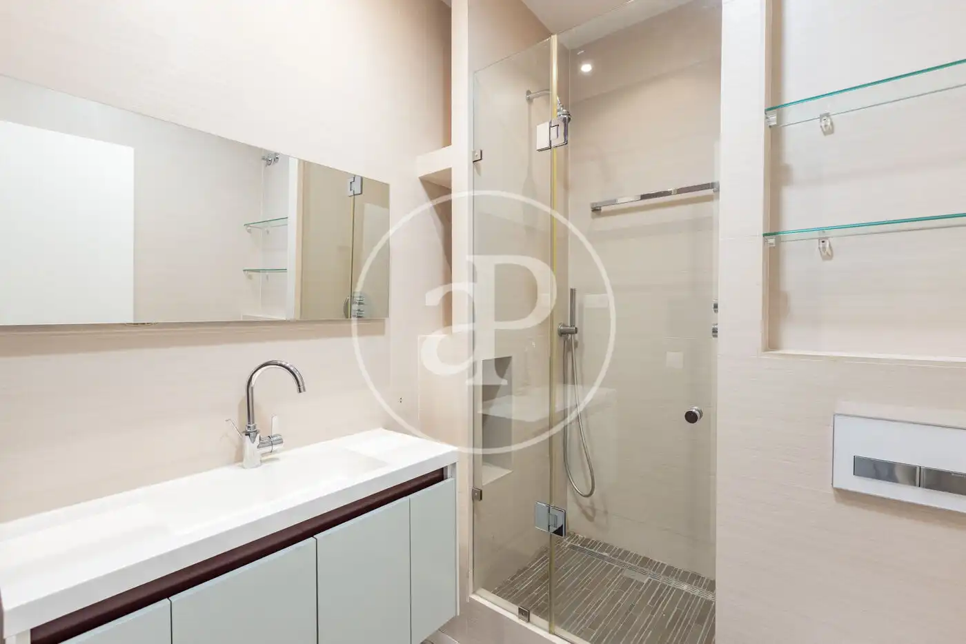 Baño de Piso de alquiler en Madrid con Aire acondicionado, Calefacción y Balcón