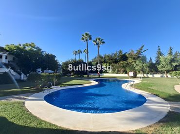 Erdgeschosswohnung mit Pool zum Verkauf in Nueva Andalucía