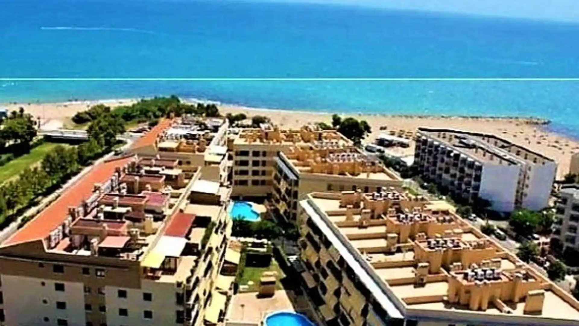 Vista exterior de Local de alquiler en Cambrils