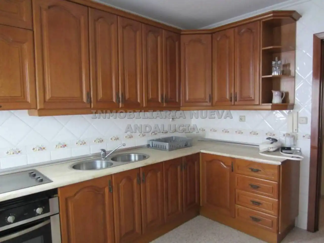 Cuina de Pis de lloguer en Almería amb Aire condicionat i Moblat