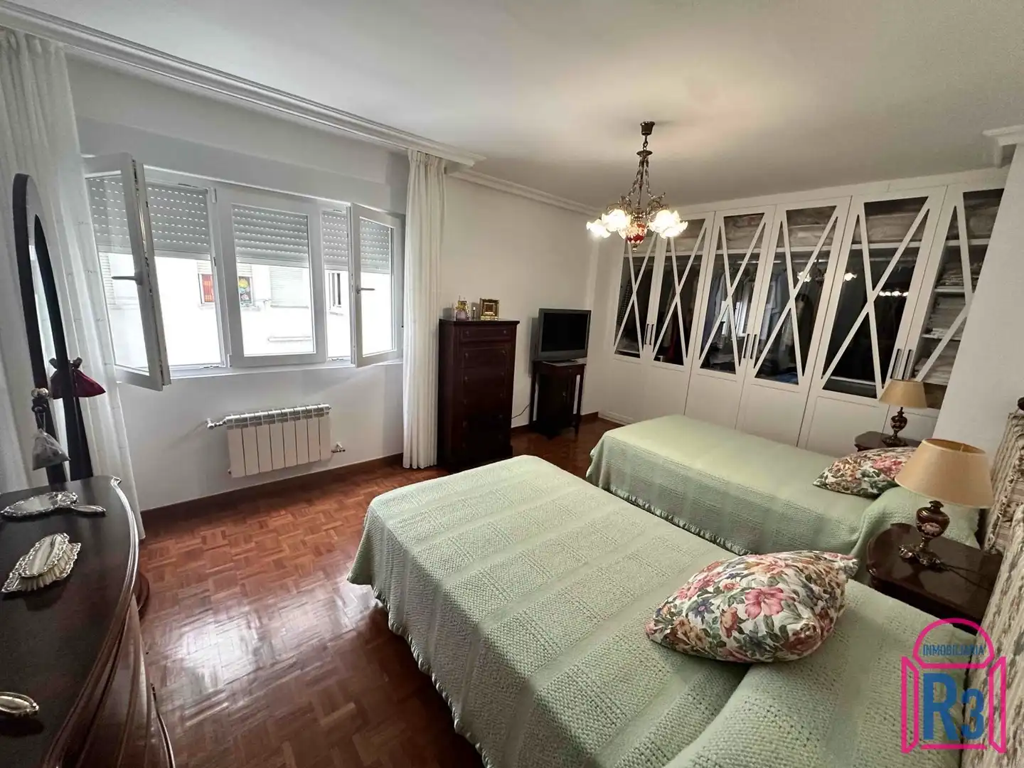 Habitación de Piso en venta en León Capital  con Calefacción y Terraza