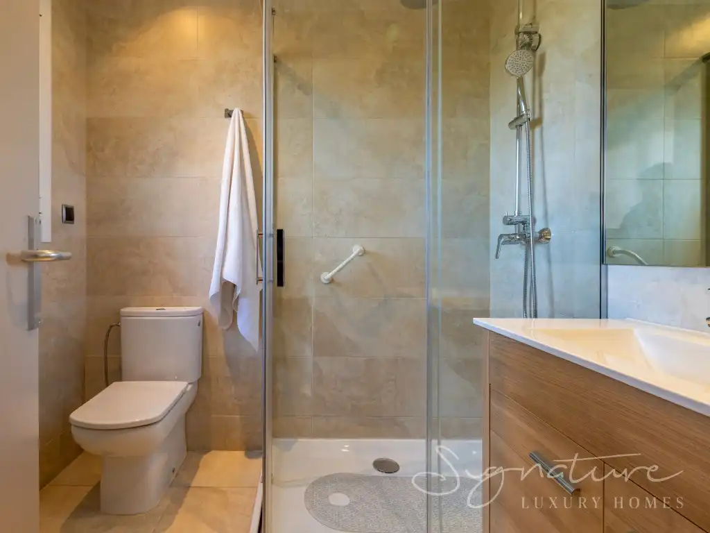 Baño de Casa o chalet en venta en Sant Cugat del Vallès con Calefacción, Jardín privado y Terraza