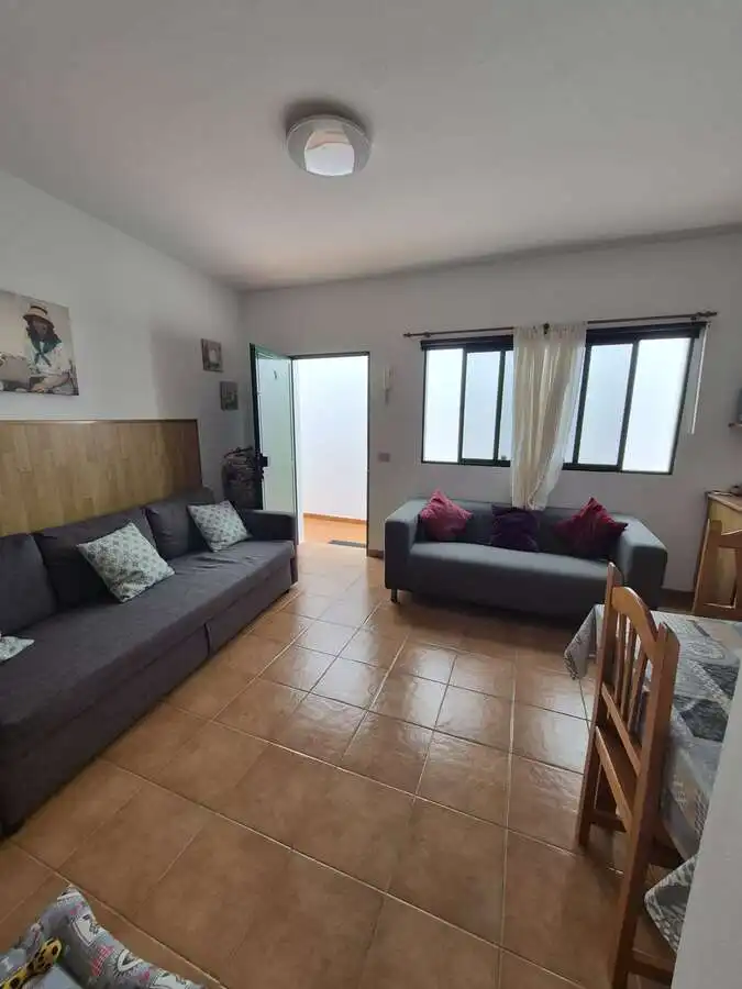 Sala d'estar de Dúplex en venda en Haría amb Terrassa i Moblat