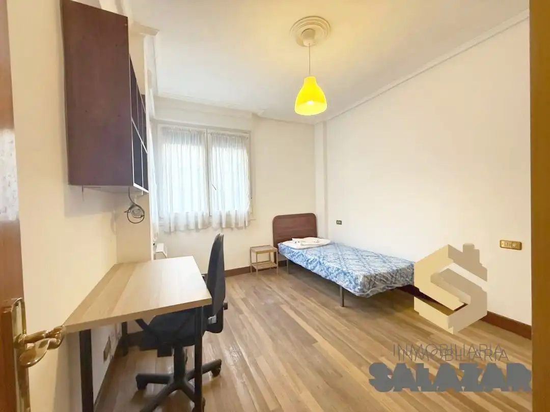 Habitación de Piso de alquiler en Bilbao  con Calefacción