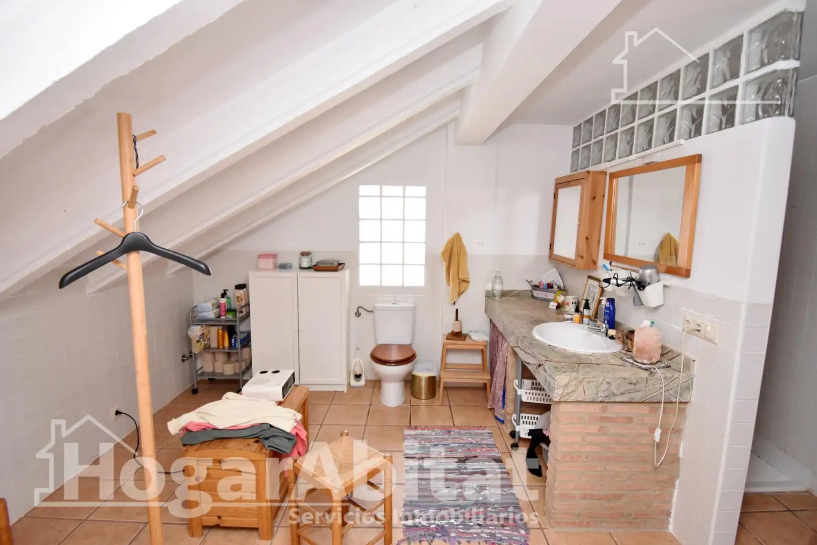Bathroom of Houses for sale in Picassent  with Air Conditioner, Private garden and Terrace