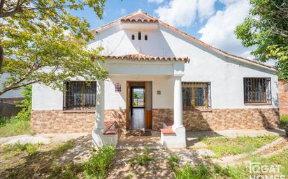 Vista exterior de Casa o xalet en venda en Sant Cugat del Vallès amb Calefacció i Traster