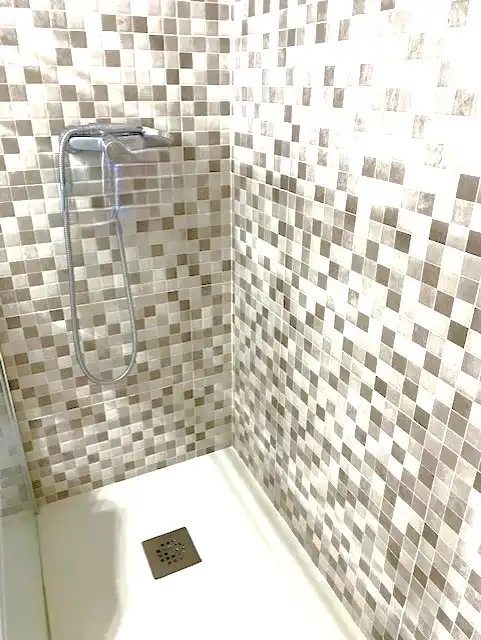 Baño de Piso para compartir en Centro