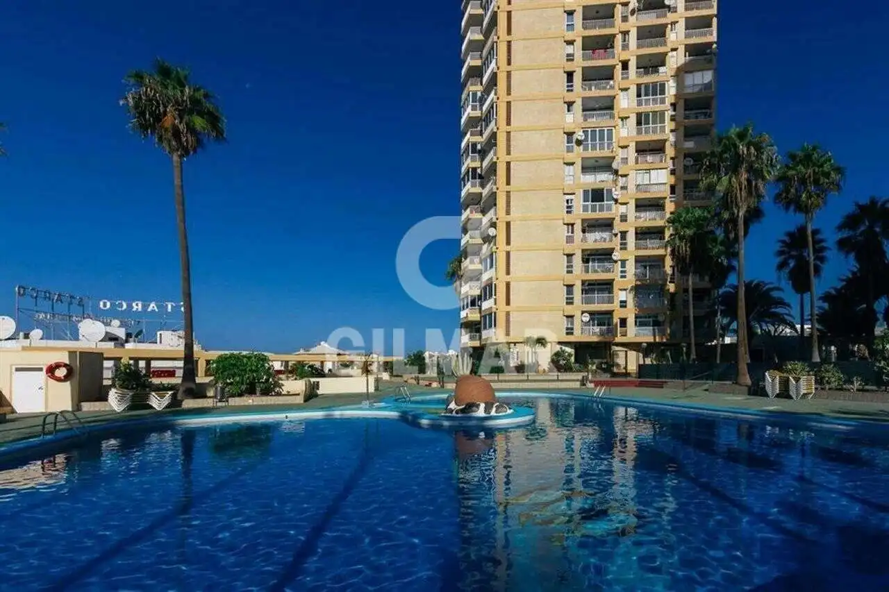 Piscina de Apartamento en venta en Arona con Aire acondicionado, Amueblado y Balcón