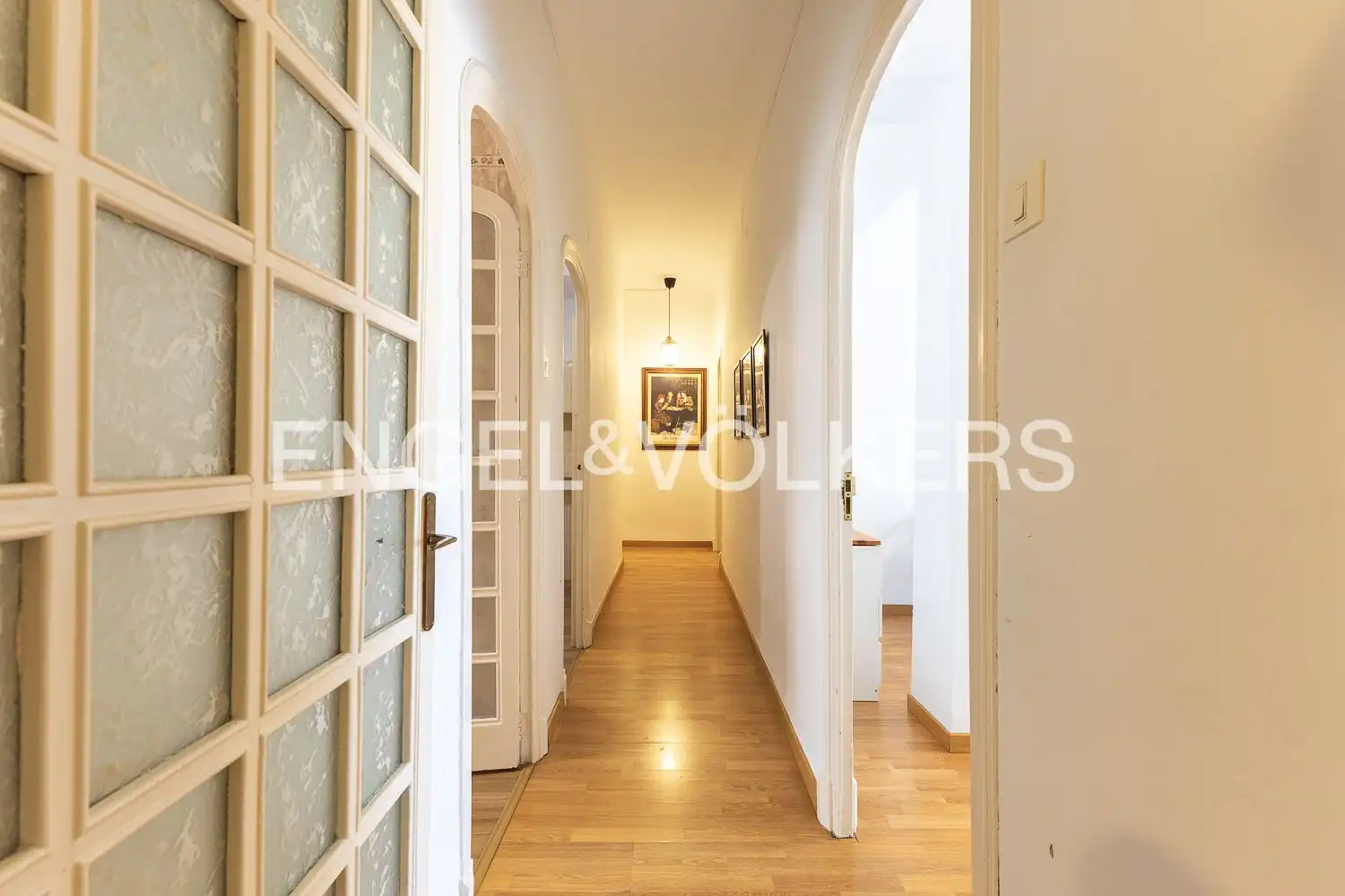 Flat for rent in Valencia  with Air Conditioner, Heating and Furnished