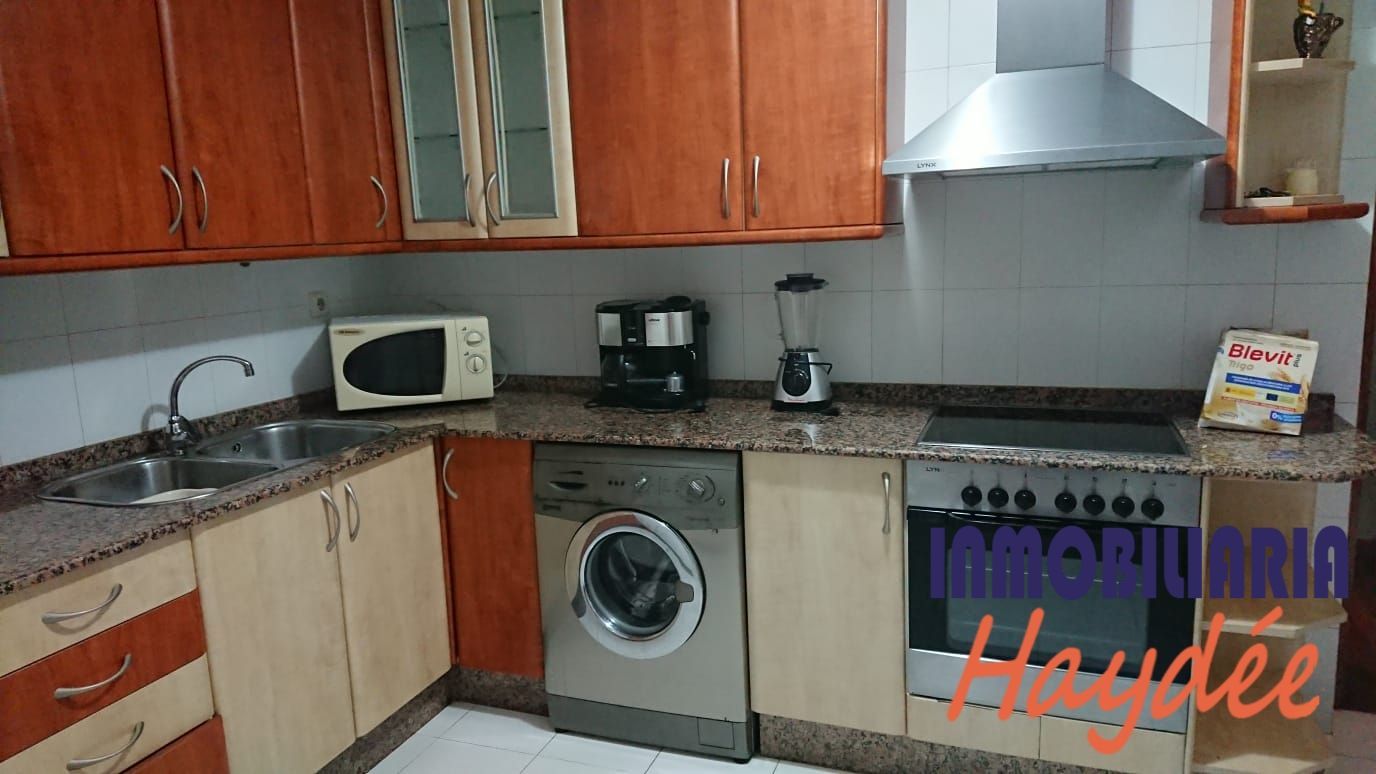 Kitchen of Attic to rent in Melide  with Heating, Oven and Washing machine