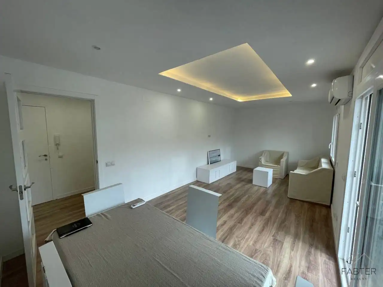 Wohnung zum Verkauf in Calle Camí Reial, imagen 3