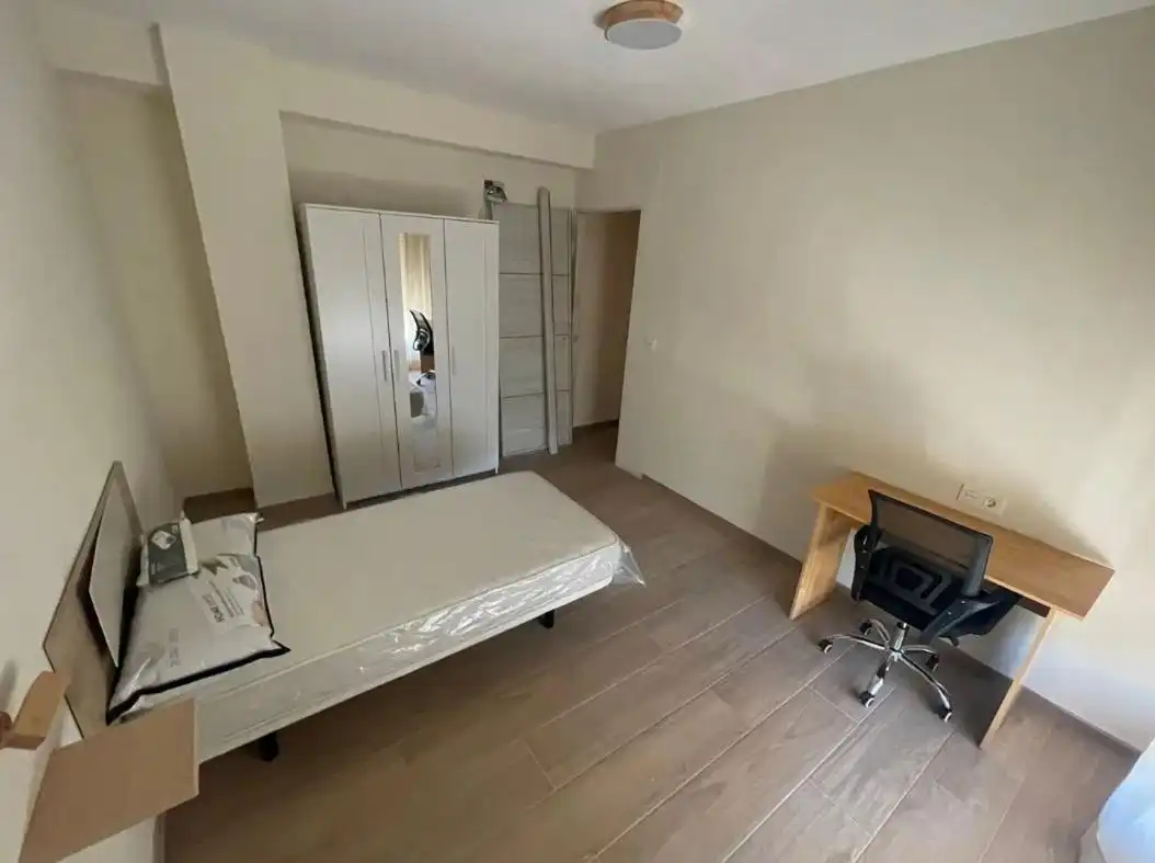 Bedroom of Flat for share in Granada  with Air Conditioner, Furnished and Balcony