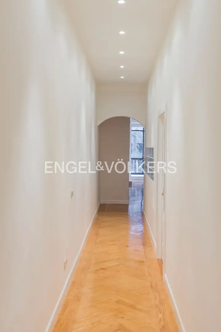 Wohnung zur Miete in Madrid mit Klimaanlage, Heizung und Parkett