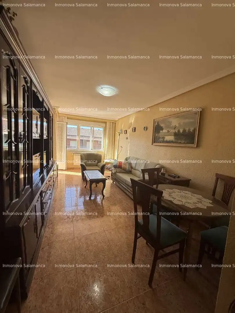 Sala d'estar de Pis en venda en Cabrerizos amb Calefacció, Terrassa i Moblat