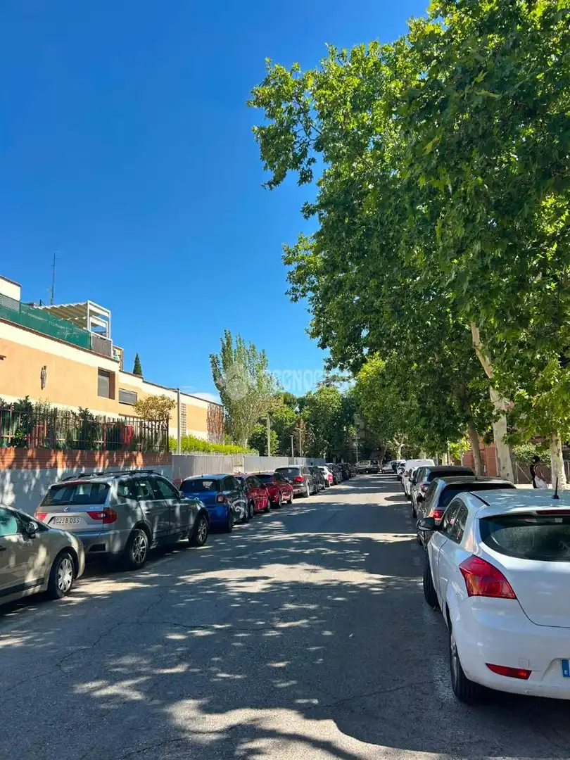 Vista exterior de Pis en venda en Madrid amb Aire condicionat i Calefacció
