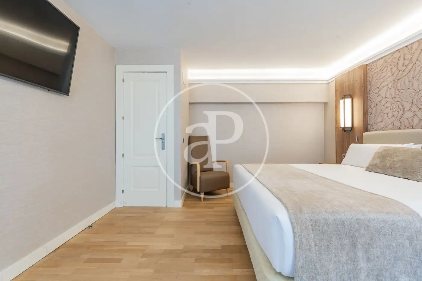 Bedroom of Flat for rent in Madrid  with Air Conditioner, Heating and Terrace