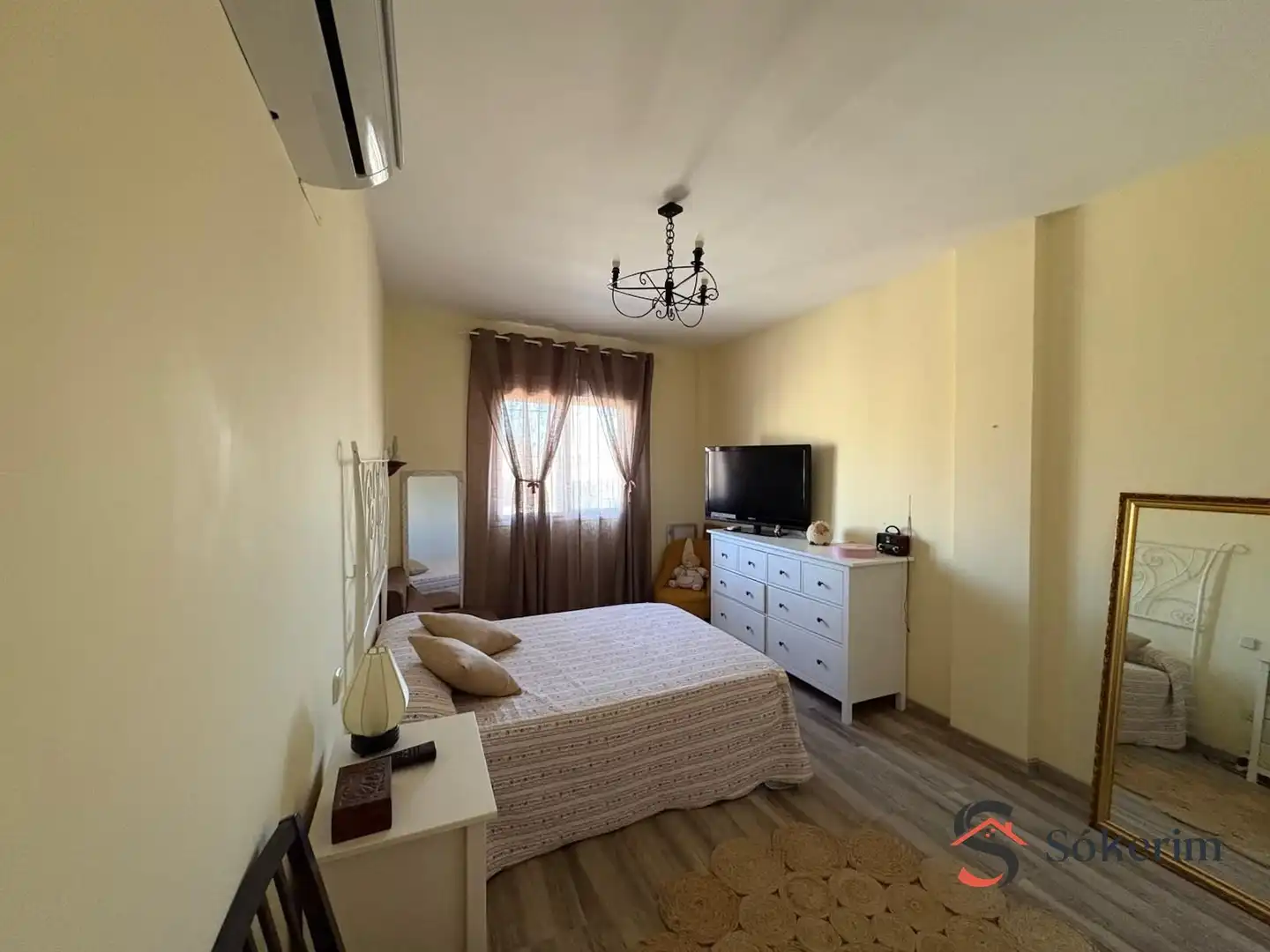 Schlafzimmer von Wohnung zum Verkauf in Alcabón mit Klimaanlage, Heizung und Privatgarten