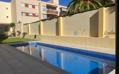 Swimming pool of Flat for sale in Vélez-Málaga  with Air Conditioner, Terrace and Furnished