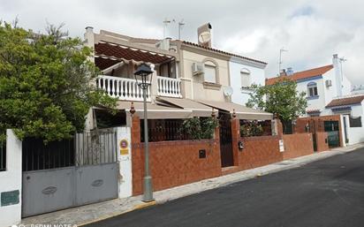 Vista exterior de Casa o xalet en venda en Gines