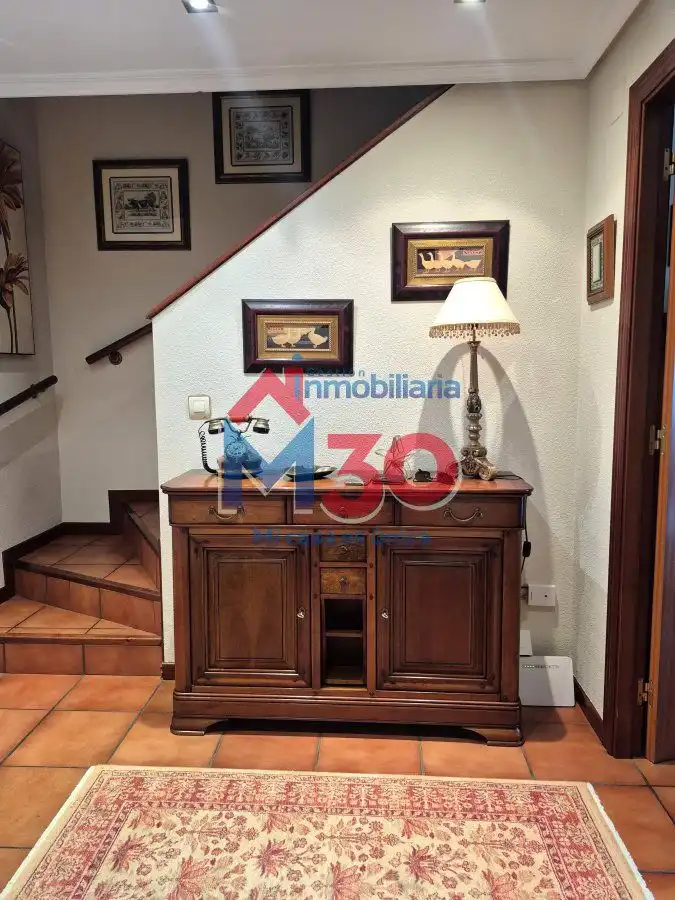Casa adosada en venda en Miranda de Ebro amb Calefacció, Terrassa i Traster