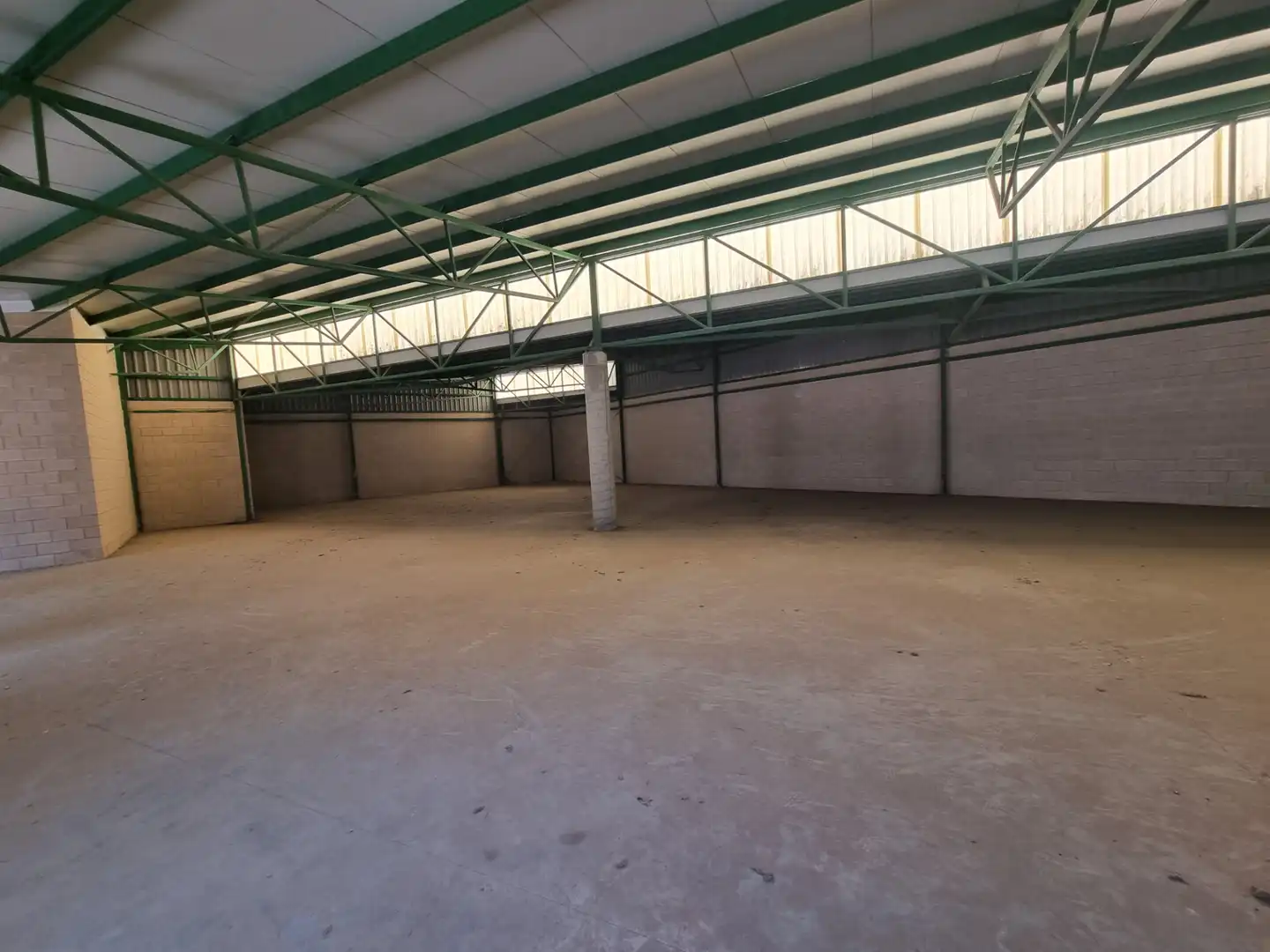 Nau industrial en venda a Piedras Redondas - Torrecárdenas