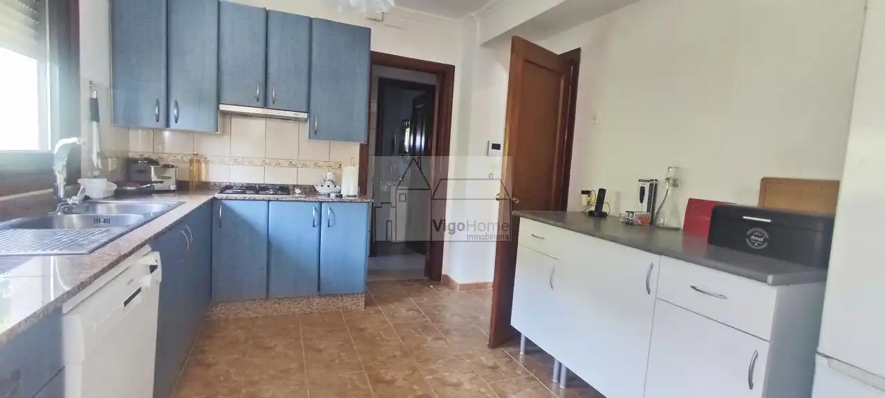 Cocina de Casa o chalet en venta en Vigo  con Calefacción, Jardín privado y Terraza