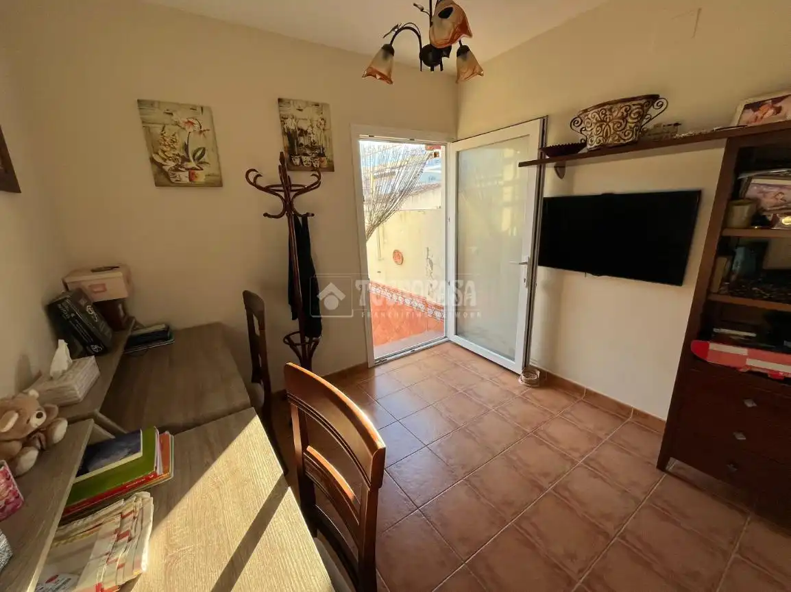 Casa adosada en venta en Dos Hermanas con Terraza