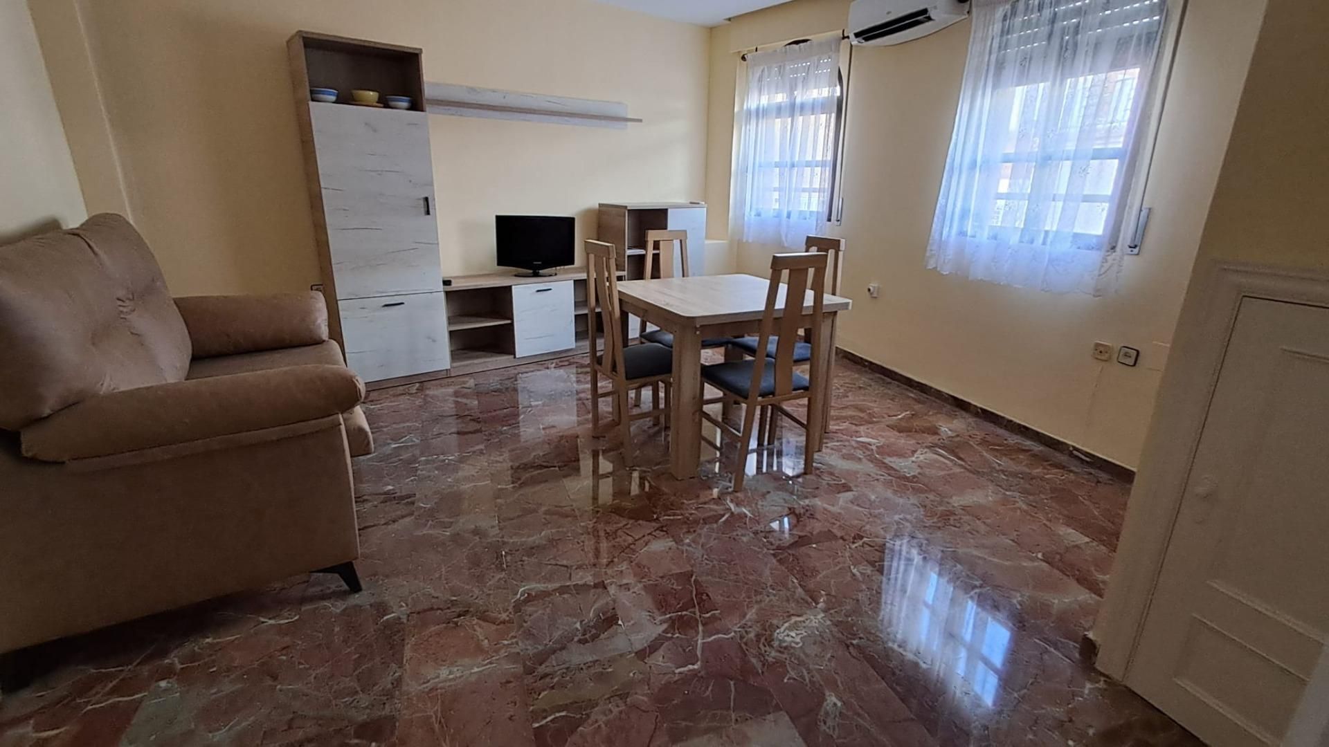 Dining room of Duplex to rent in  Jaén Capital  with Air Conditioner and Heating