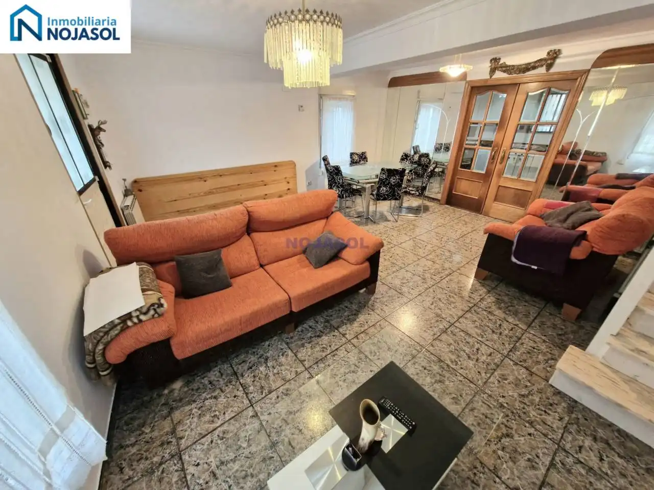 Sala de estar de Casa adosada en venta en Noja con Calefacción, Jardín privado y Amueblado