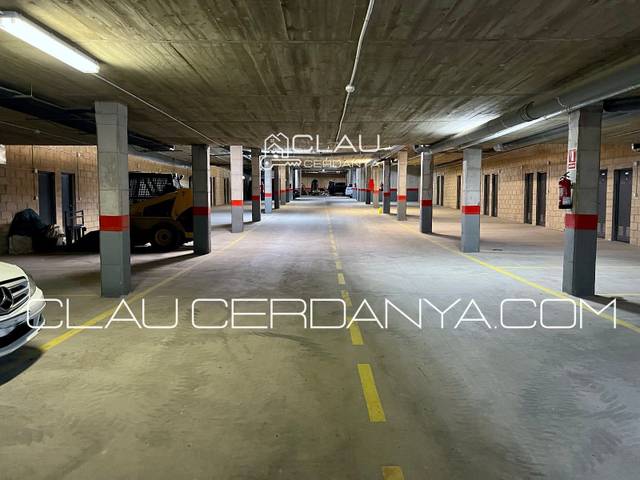 Garaje en Alquiler en AVENIDA PISTA LLARGA, 1 en La Molina