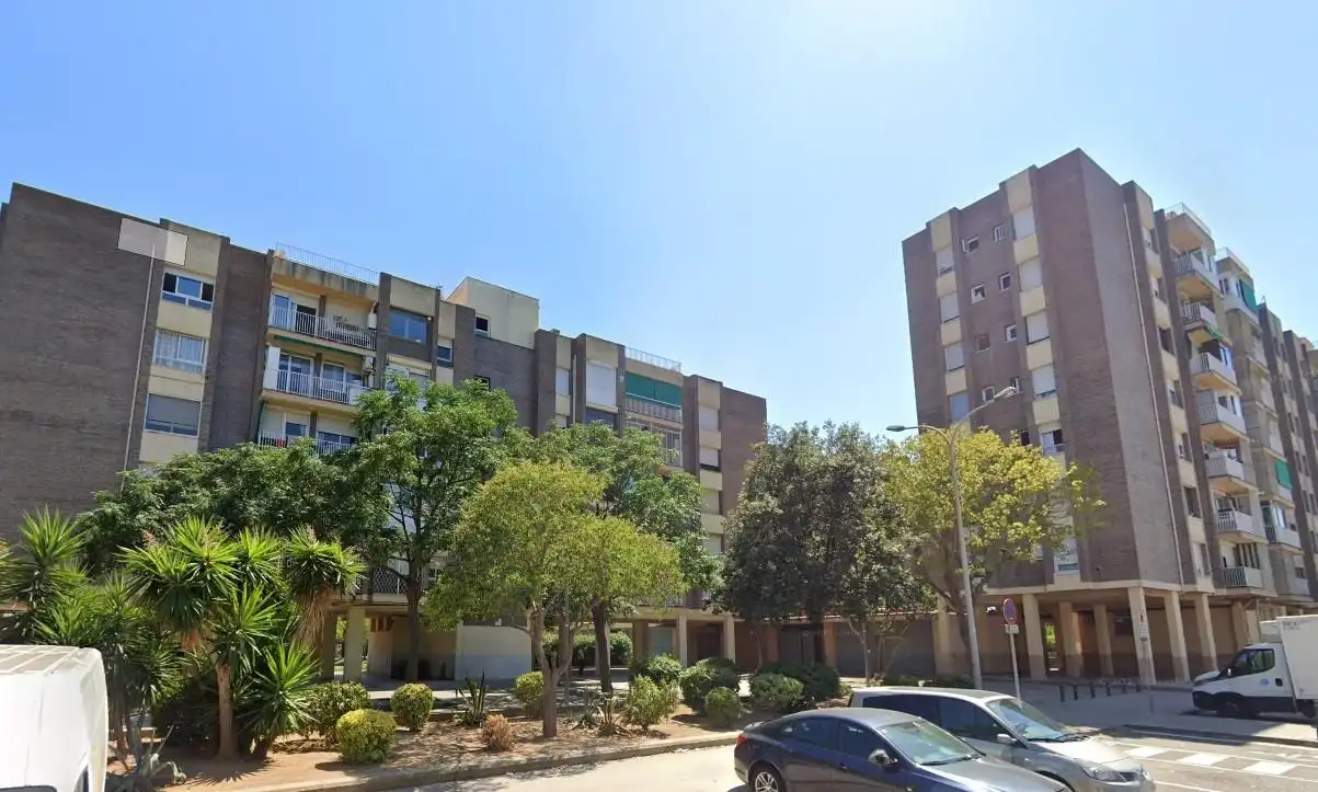 Vista exterior de Piso en venta en Viladecans con Terraza y Balcón