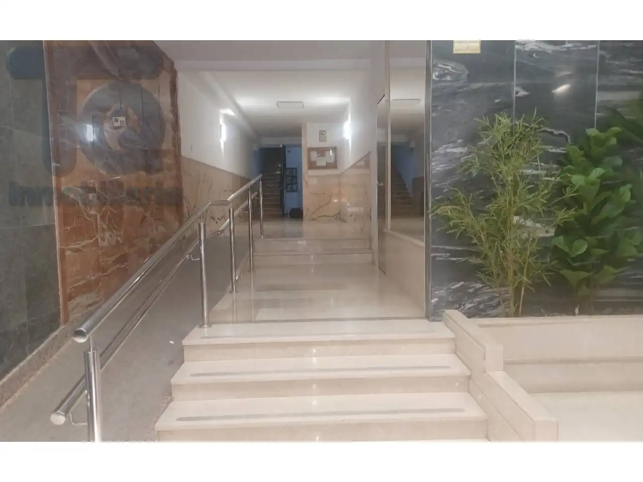 Flat for sale in Granada  with Air Conditioner, Heating and Balcony
