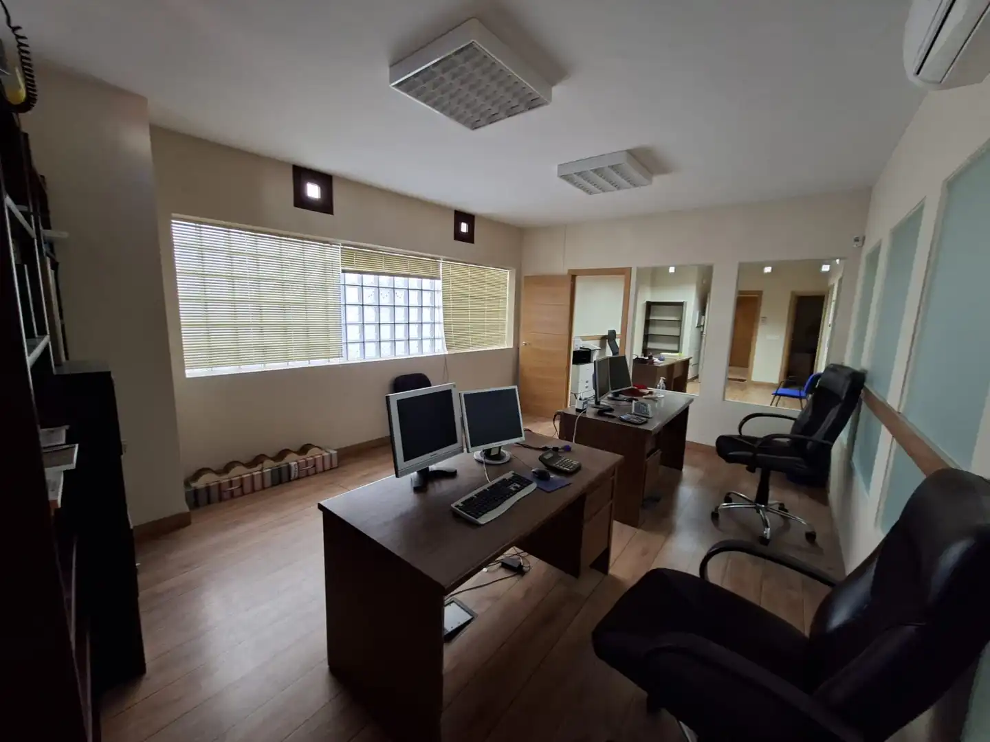 Büro zum Verkauf in Plasencia mit Klimaanlage und Heizung