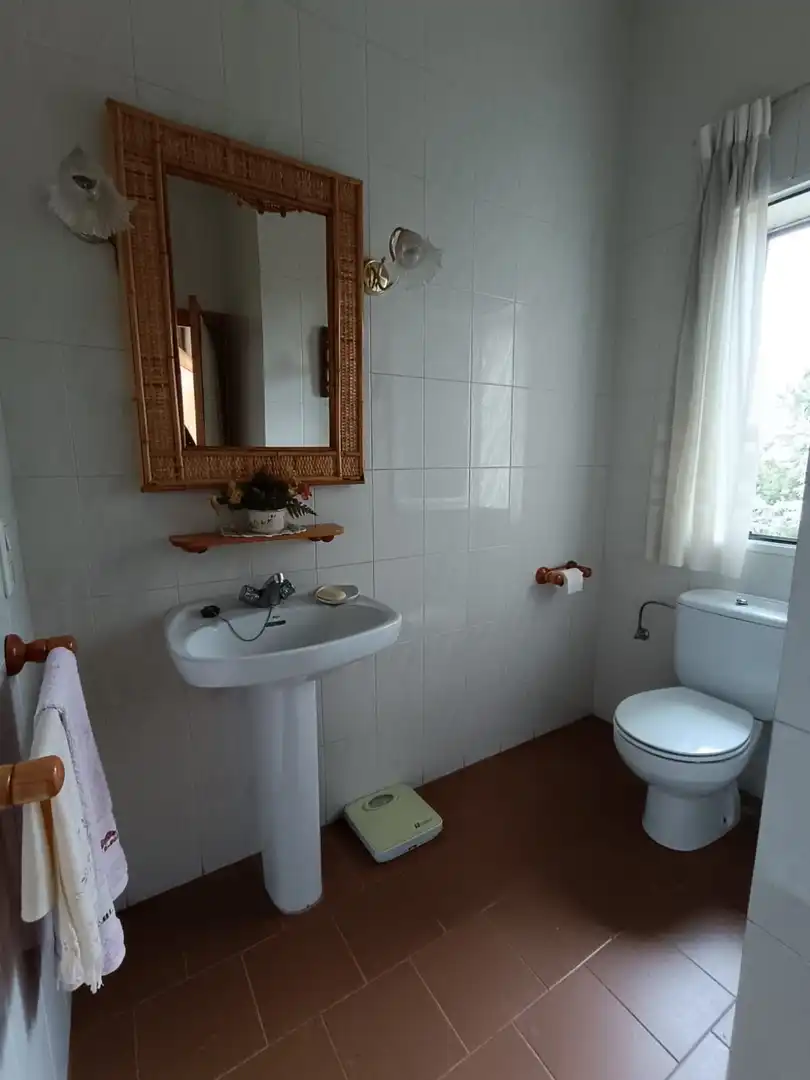 Baño de Finca rústica en venta en Olías del Rey con Calefacción, Jardín privado y Trastero