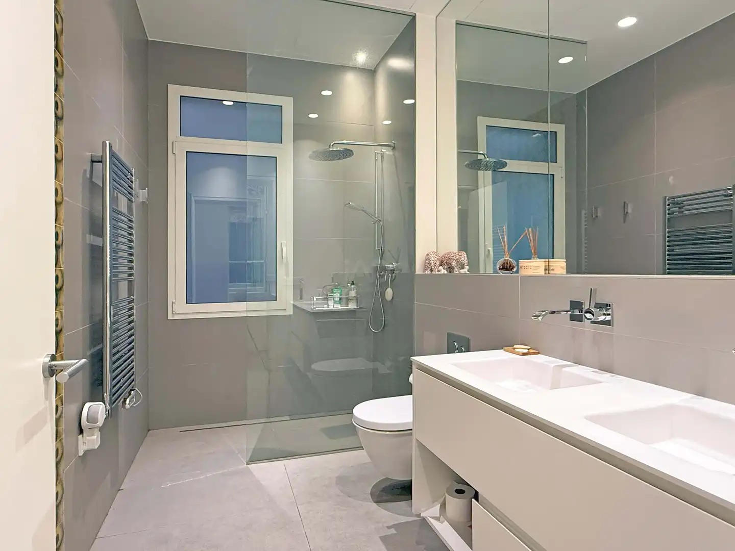 Baño de Piso de alquiler en Barcelona con Aire acondicionado, Calefacción y Terraza