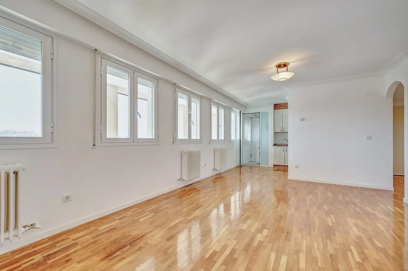Sala de estar de Piso en venta en  Pamplona / Iruña con Calefacción y Trastero