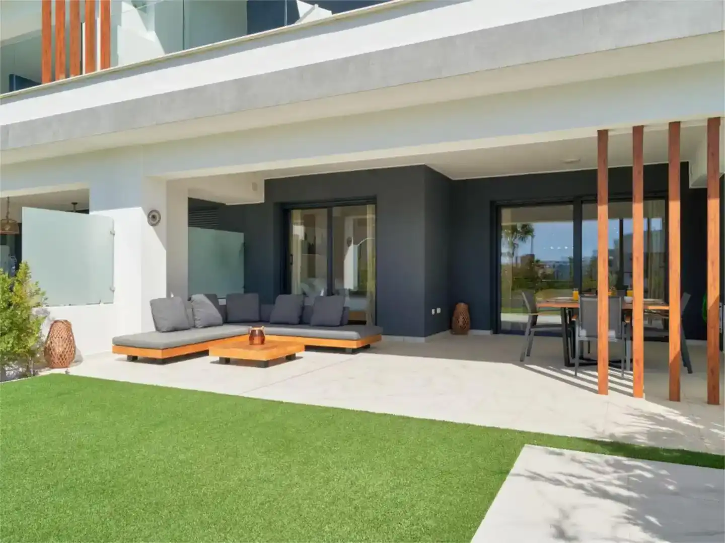 Terrace of Flat for rent in Estepona  with Air Conditioner, Swimming Pool and Balcony
